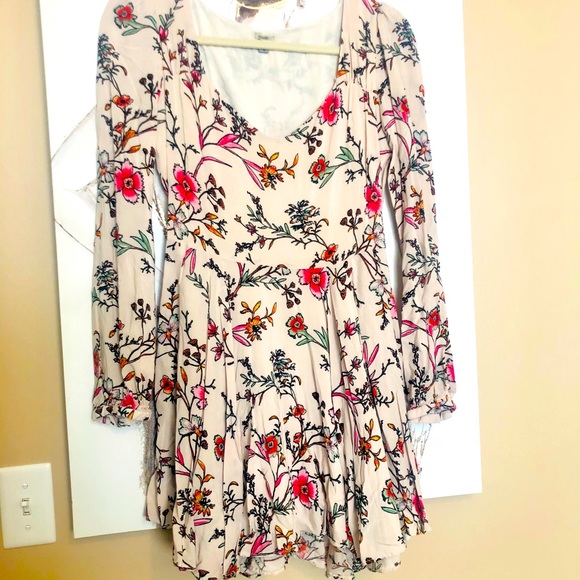 Gorgeous floral print fit and flare dress - Picture 1 of 7